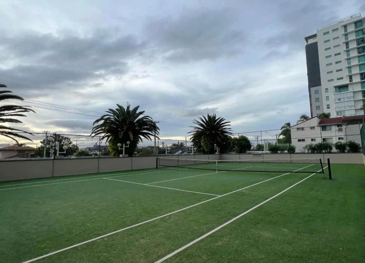 Контакты Burleigh Oceanview